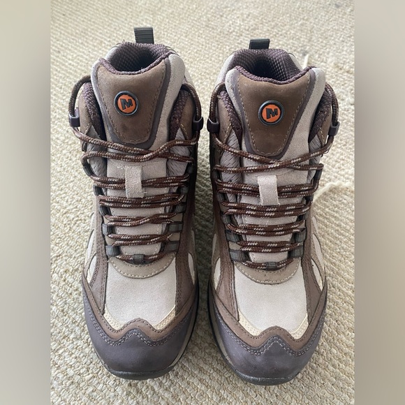 Women’s Merrell Hiking Boots - Picture 2 of 7